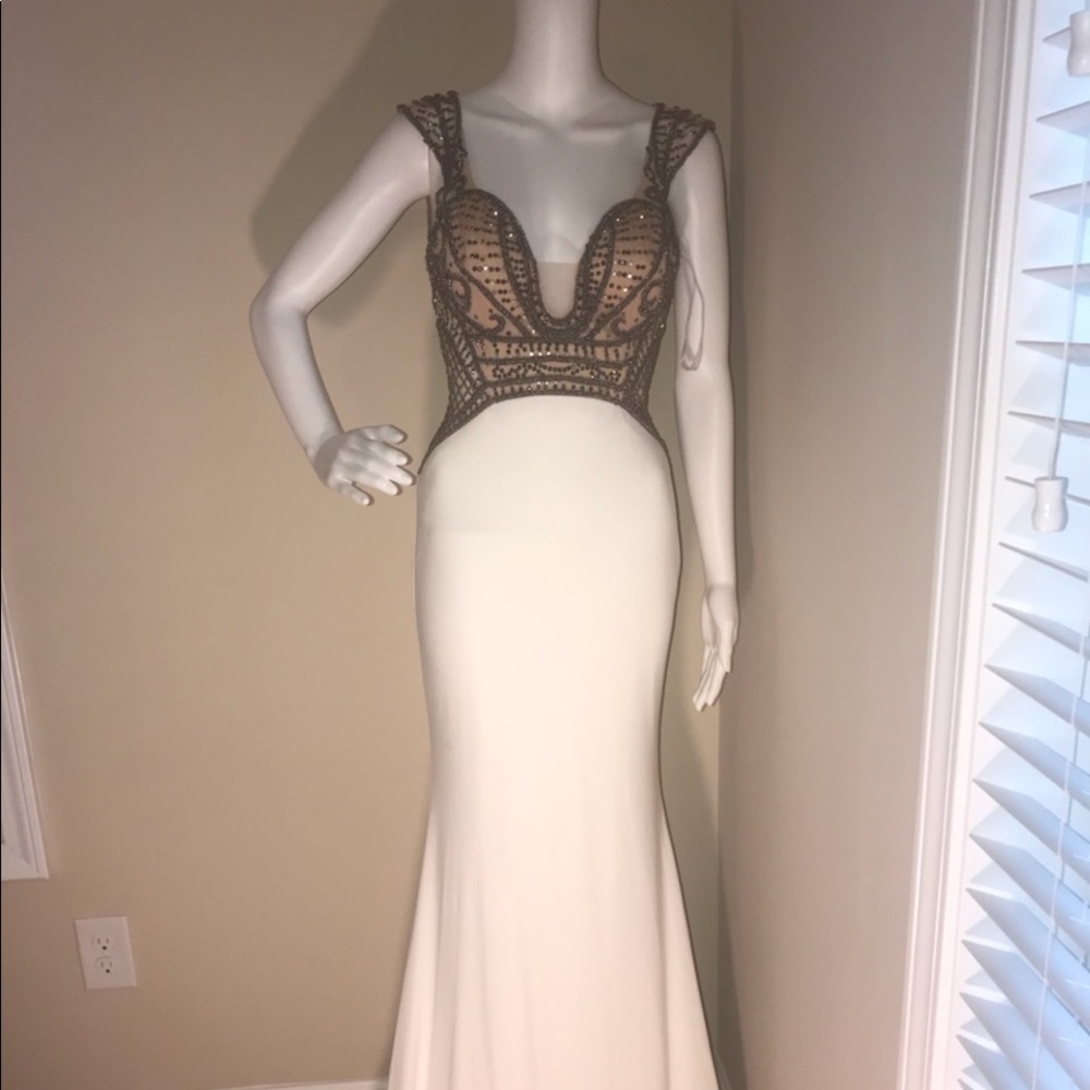 Formal dress! Worn once ❤️